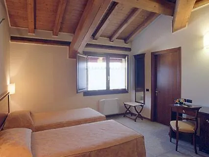 Fondo Catena 3* פררה