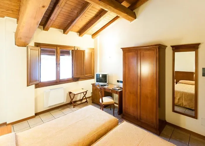 ホテル Fondo Catena 3*