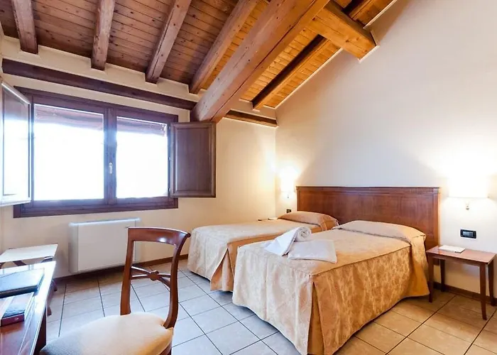 ホテル Fondo Catena 3*